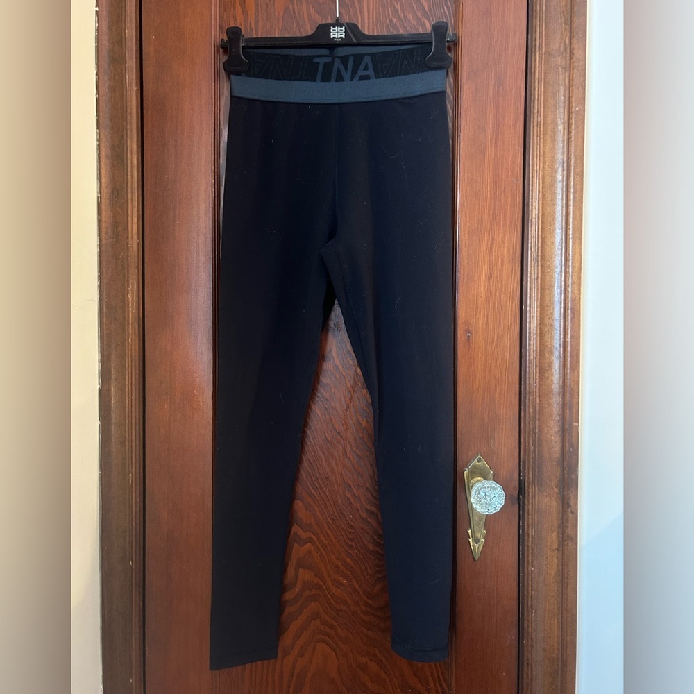 Black Super High Waisted TNA Leggings Size Medium
